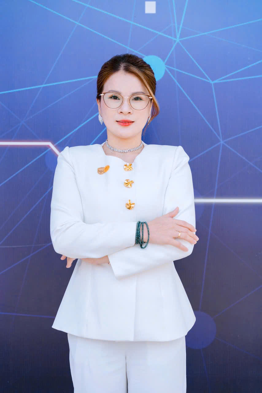 Chuyên gia Huyền Châm